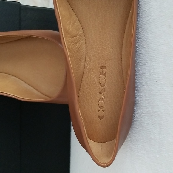 New Coach Farrell Leather Embellished Flats - Picture 9 of 10
